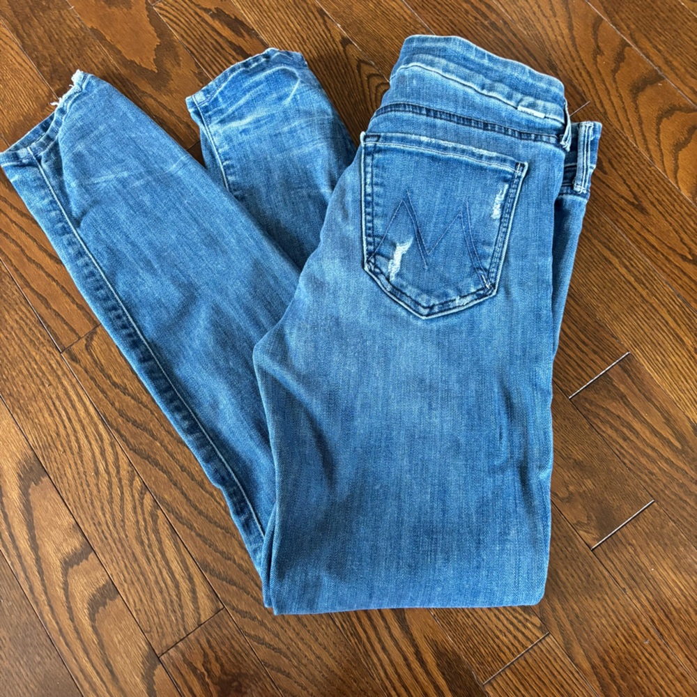 Mother ‘The Looker’ Distressed Jeans - Size 27 - Retail $275 - Picture 12 of 12